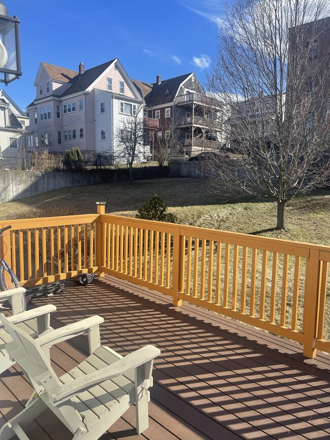 81 Bow St in Medford, MA - Building Photo - Building Photo
