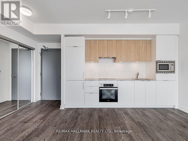 20 O'Neill Rd in Toronto, ON - Building Photo - Building Photo