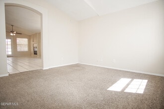 5449 Colin Powell Ave in El Paso, TX - Building Photo - Building Photo