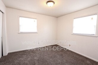 2947 Ravenswood Dr in Evansville, IN - Building Photo - Building Photo