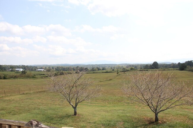 983 N Bucks Pocket Rd SE in Cleveland, TN - Building Photo - Building Photo