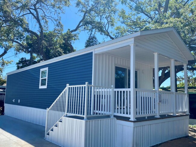 property at 2320 Bee Ridge Rd