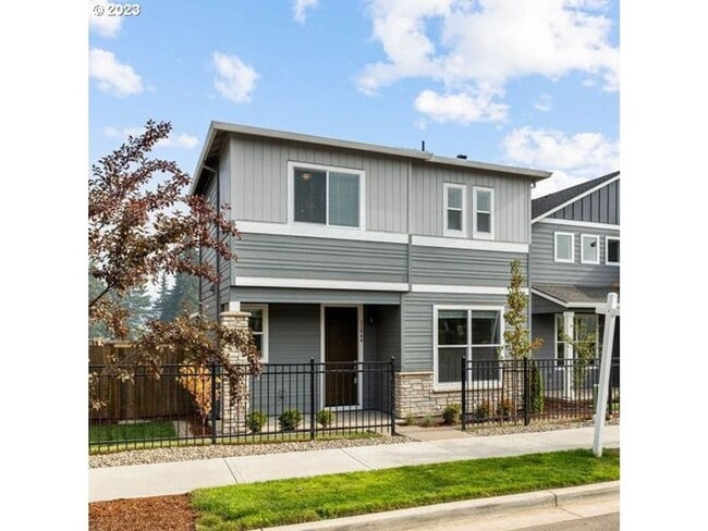 16753 SE Pleasant Vly Pkwy in Happy Valley, OR - Building Photo - Building Photo