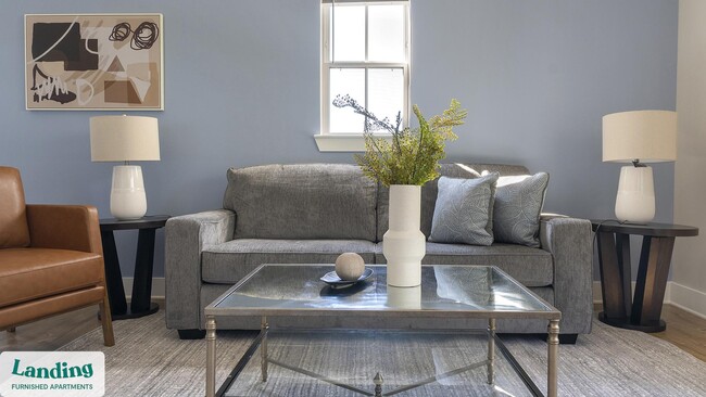 1000 Forestview Dr in Oakwood, GA - Foto de edificio - Building Photo