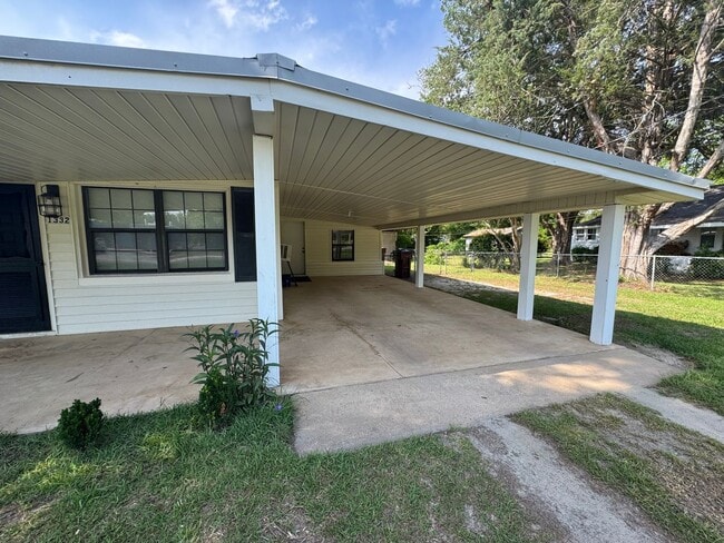 1332 Brickyard Rd in Chipley, FL - Building Photo - Building Photo