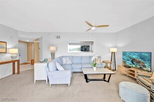 2864 Mizzen Way in Naples, FL - Building Photo