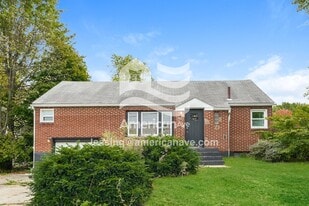 3802 Vernon Ave NW in Canton, OH - Building Photo