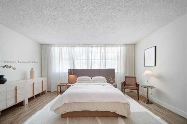 property at 999 Brickell Bay Dr