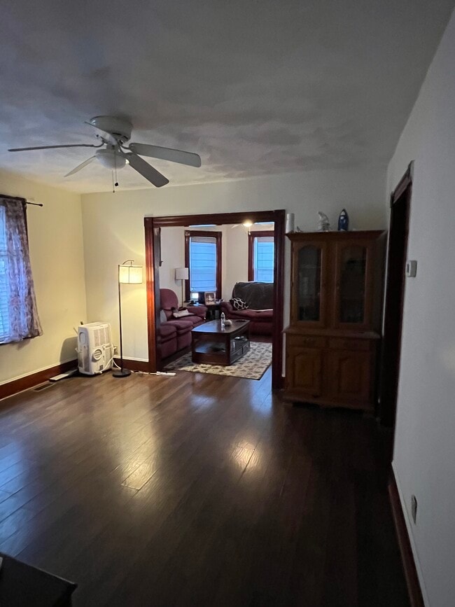 43 Lexington Ave, Unit 43 Lexington Ave