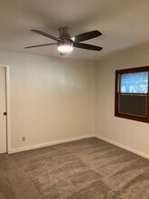 11101 S Stelling Rd in Cupertino, CA - Building Photo - Building Photo