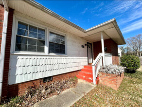 1012 Sewickley Dr in Charlotte, NC - Foto de edificio - Building Photo