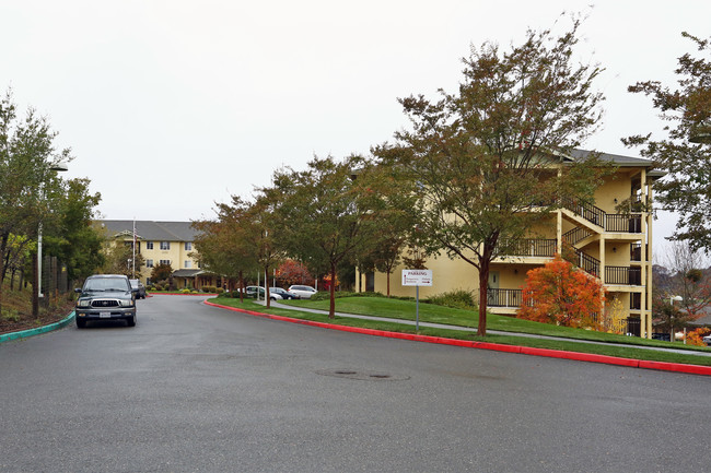 Solstice Senior Living at Santa Rosa in Santa Rosa, CA - Building Photo - Building Photo