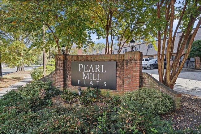property at 807 W Trinity Ave