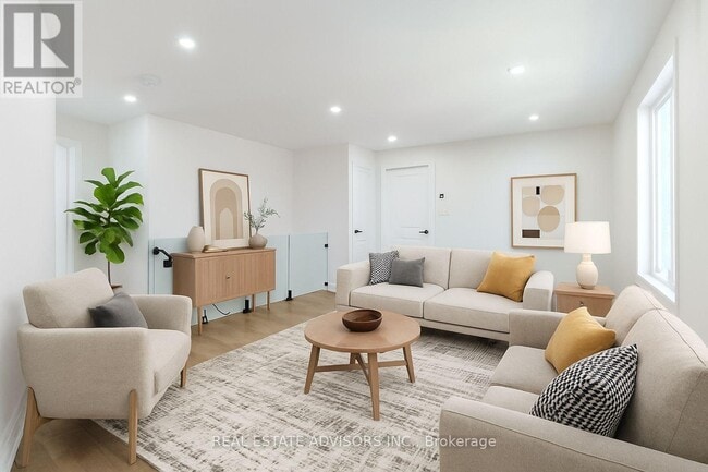 property at 74 Pinebrook Cir