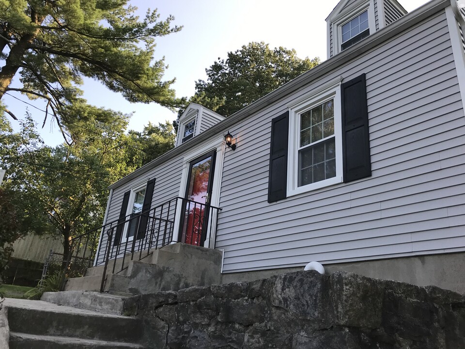 45 Maryton Rd in White Plains, NY - Foto de edificio