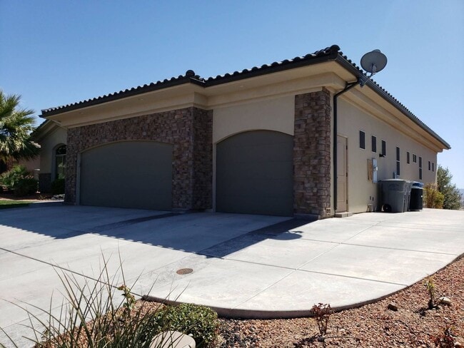 620 Amiata Way in Washington, UT - Building Photo - Building Photo