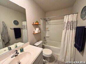 6930 Emerald Valley in San Antonio, TX - Building Photo - Building Photo