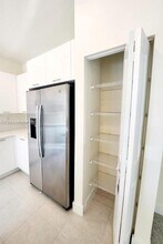 4293 NW 83rd Path in Doral, FL - Building Photo - Building Photo