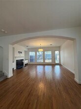 4525 W University Blvd in Dallas, TX - Building Photo - Building Photo