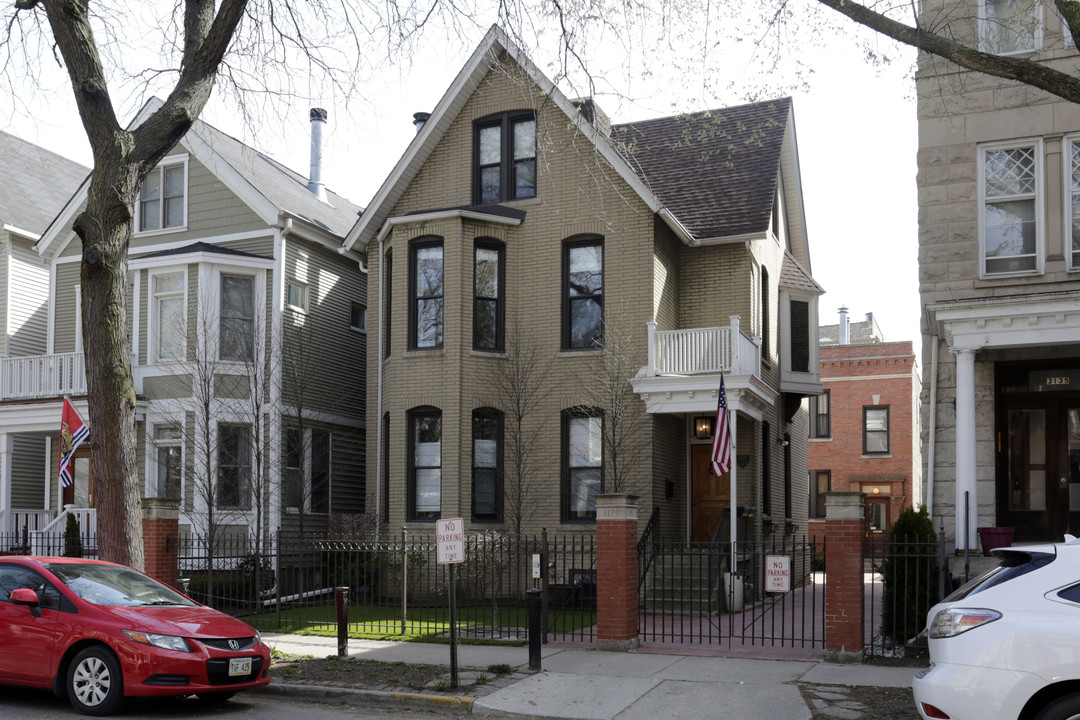 3139 N Clifton Ave in Chicago, IL - Building Photo