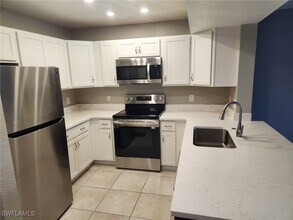 8284 Key Royal Cir in Naples, FL - Building Photo - Building Photo