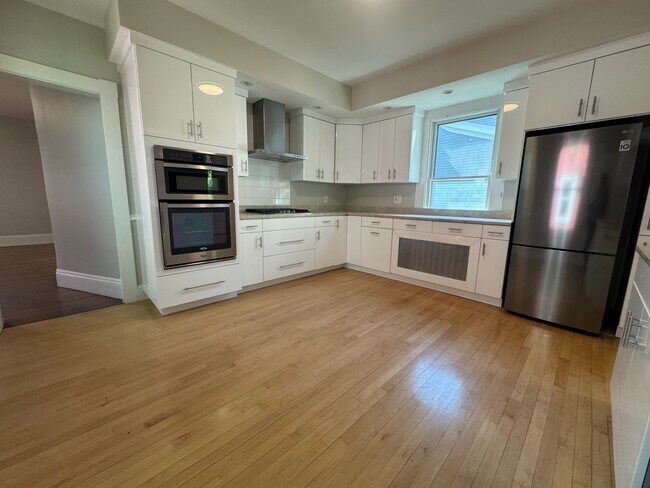 30 Carver St in Cambridge, MA - Building Photo - Building Photo