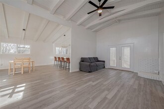 492 Trinity Rd in Dayton, TX - Building Photo - Building Photo
