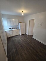 6221 SW 2nd St, Unit 1 in Miami, FL - Building Photo