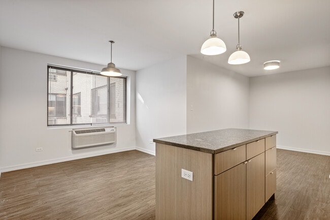 5411 N Winthrop Ave in Chicago, IL - Building Photo - Building Photo