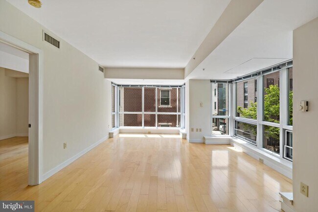 1034 Spruce St in Philadelphia, PA - Building Photo - Building Photo