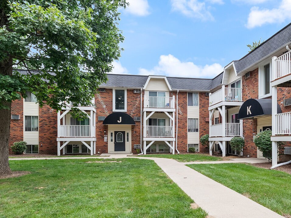 Sunnydale Estates Apartments in Toledo, OH - Building Photo