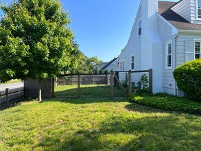 999 Oldfield Road in Fairfield, CT - Building Photo - Building Photo