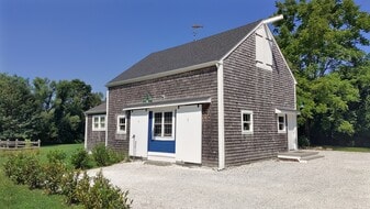 94 Cross Rd, Unit A in Westport, MA - Building Photo