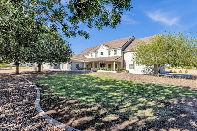 property at 856 W Quail Cir