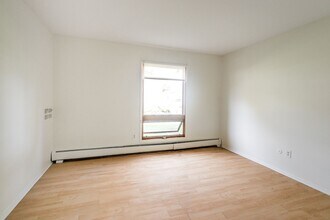 1575 Cherboneau Pl in Detroit, MI - Building Photo - Building Photo