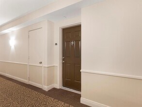 610 Clematis St, Unit 326 in West Palm Beach, FL - Building Photo - Building Photo