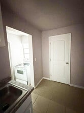 701 N 9th St in Fort Pierce, FL - Building Photo - Building Photo