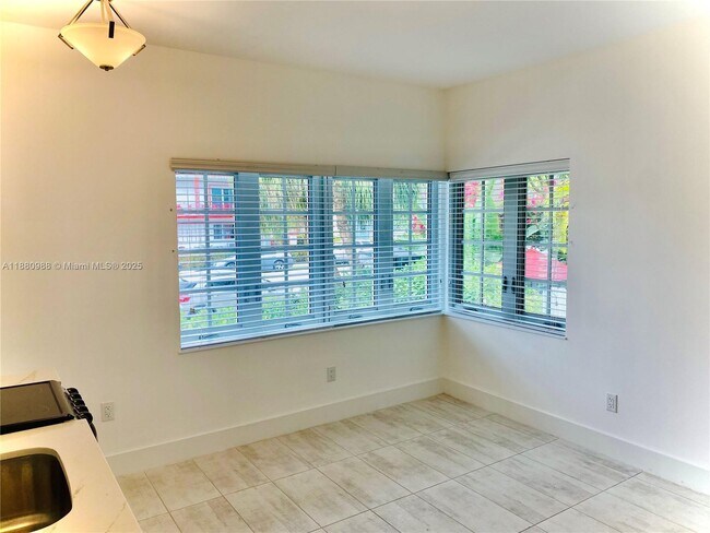 1201 Pennsylvania Ave in Miami Beach, FL - Building Photo - Building Photo