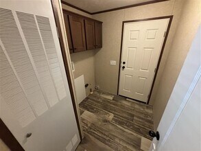 6 Grant St in West Branch, IA - Building Photo - Building Photo