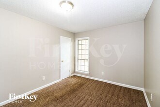 4050 Castile St in Memphis, TN - Building Photo - Building Photo