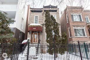 2903 W Belden Ave in Chicago, IL - Building Photo