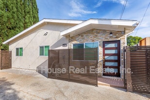 7671 Quakertown Ave in Los Angeles, CA - Building Photo