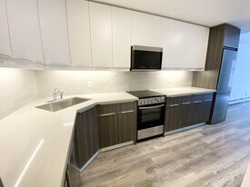 10720-178 78 Ave NW in Edmonton, AB - Building Photo