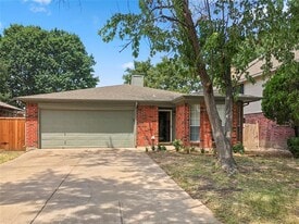 937 Ashmount Ln in Arlington, TX - Building Photo