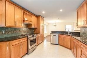 1850 Creek Dr in Houston, TX - Foto de edificio - Building Photo