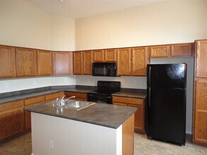 2472 W Cool Water Way in Queen Creek, AZ - Building Photo - Building Photo