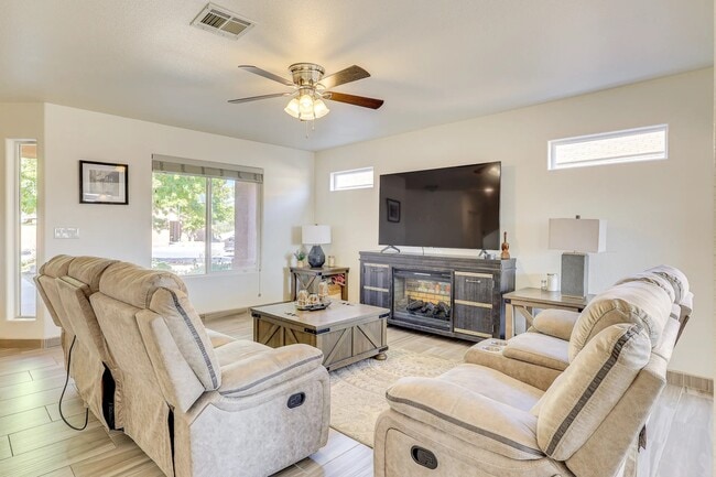 property at 1432 Tingley Dr