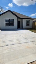 531 Gordy Rd in Bacliff, TX - Building Photo