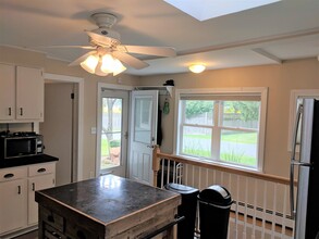 2402 N 2nd Ln in Oconomowoc, WI - Building Photo - Building Photo