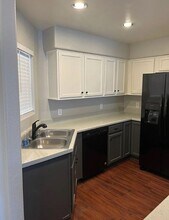 2945 Bronze Creek Way in Tucson, AZ - Building Photo - Building Photo